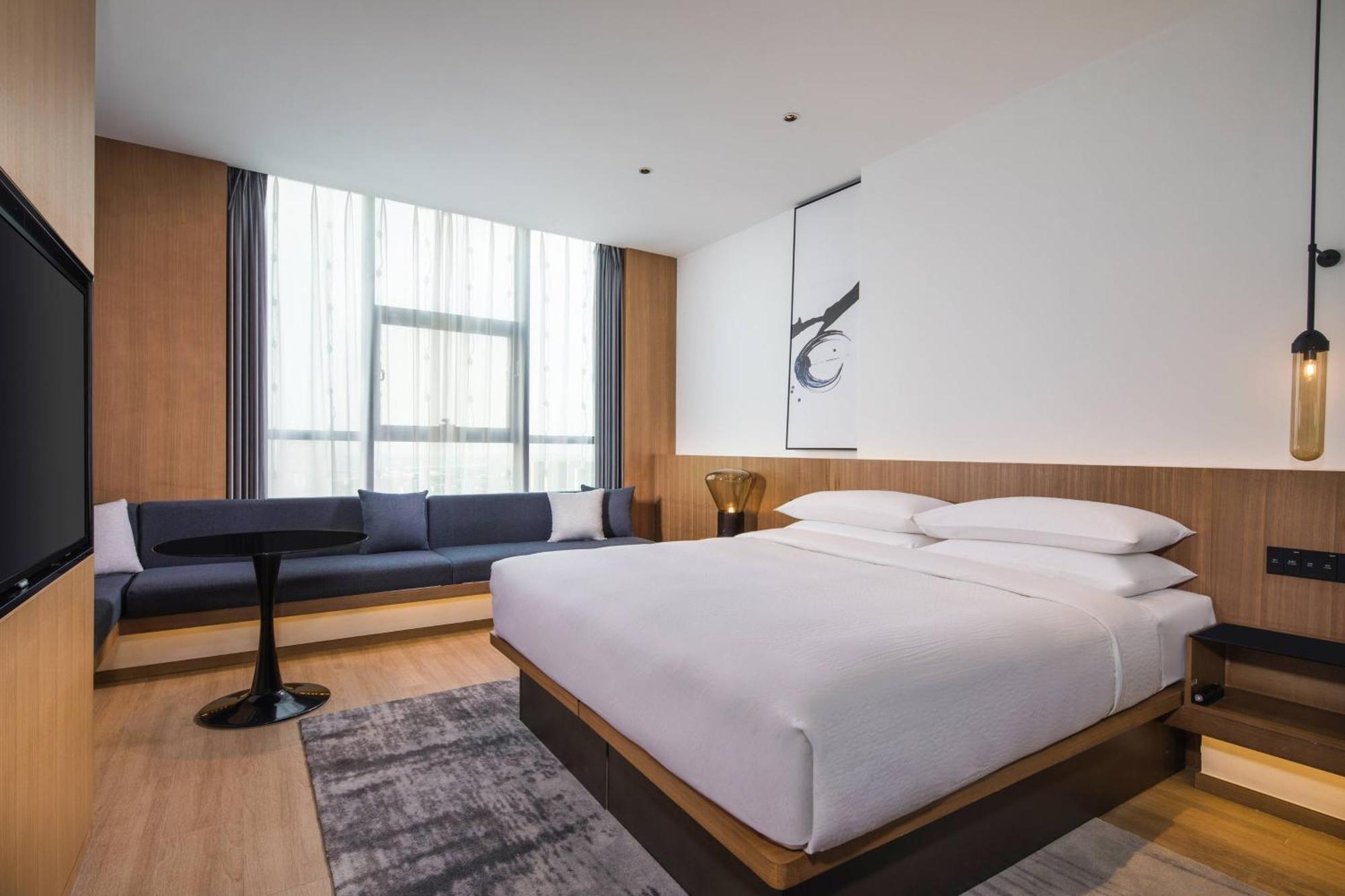 Отель Fairfield By Marriott Xi'An North Station Экстерьер фото