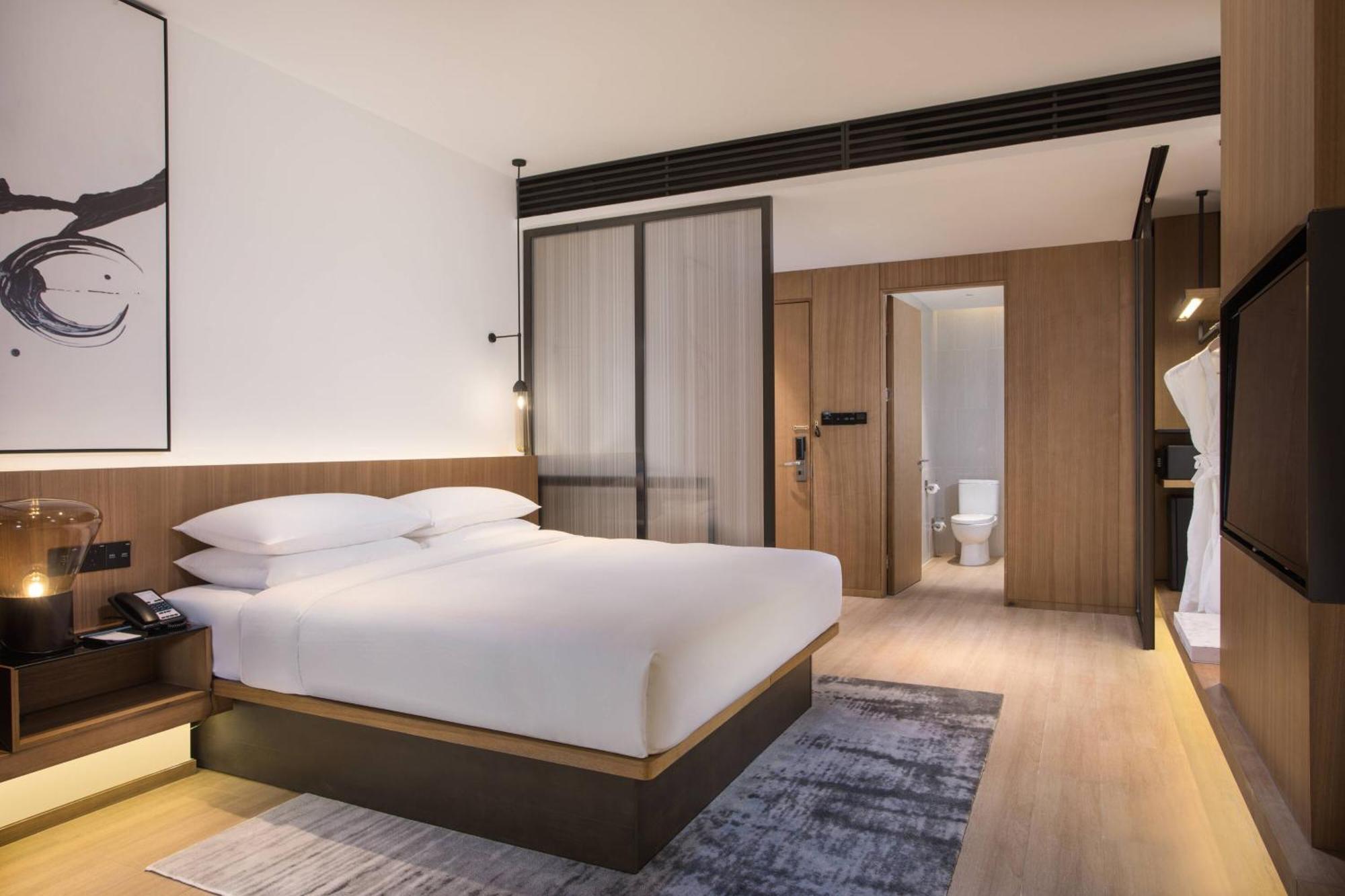 Отель Fairfield By Marriott Xi'An North Station Экстерьер фото