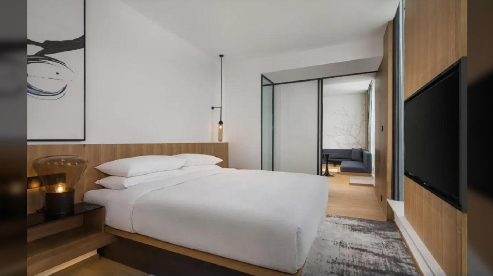 Отель Fairfield By Marriott Xi'An North Station Экстерьер фото