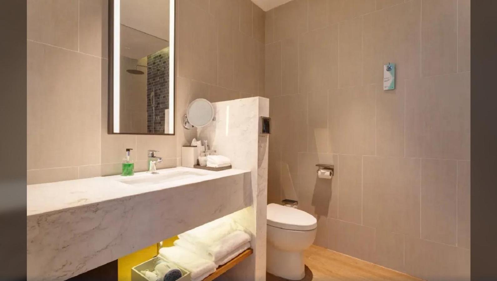 Отель Fairfield By Marriott Xi'An North Station Экстерьер фото