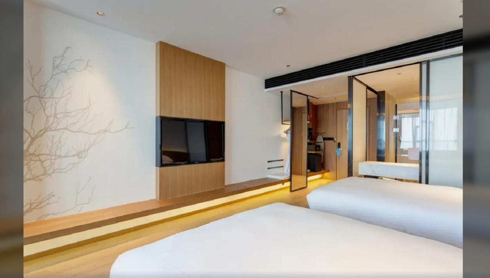 Отель Fairfield By Marriott Xi'An North Station Экстерьер фото