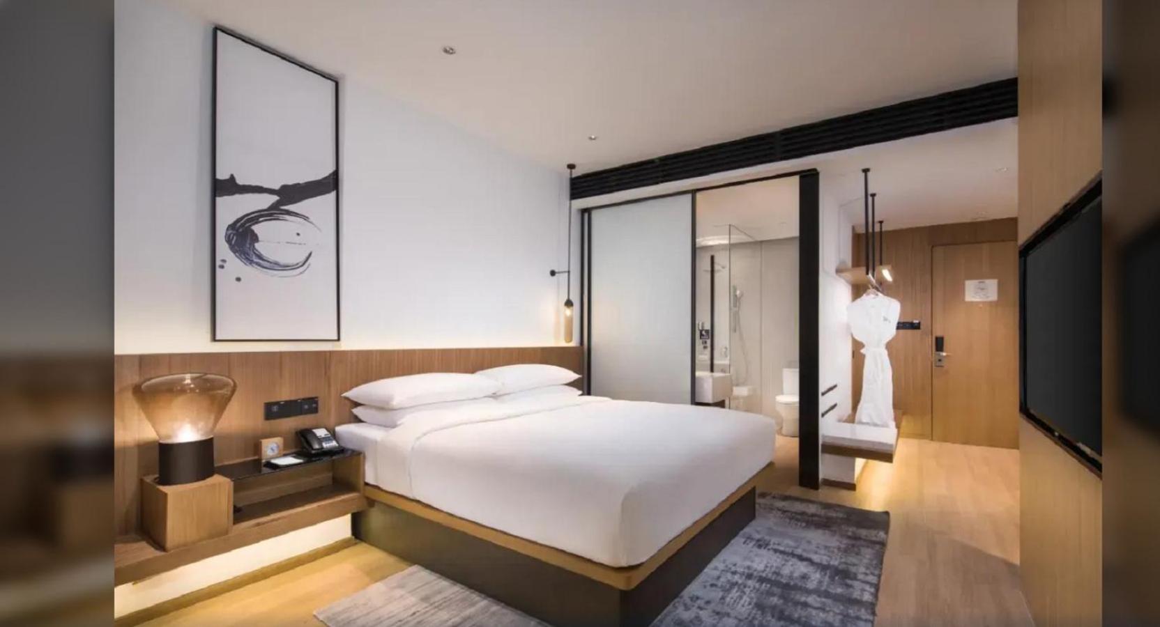 Отель Fairfield By Marriott Xi'An North Station Экстерьер фото