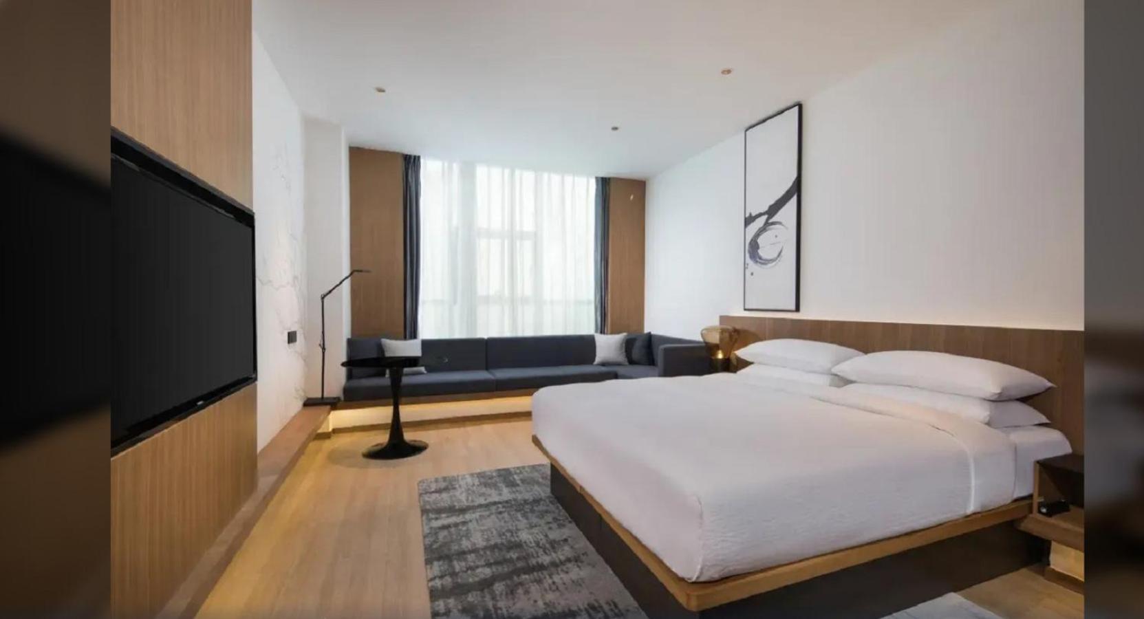 Отель Fairfield By Marriott Xi'An North Station Экстерьер фото